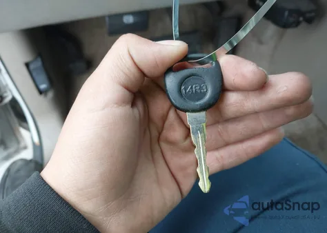 2003 GMC Yukon Xl 1500 Slt из США, поврежденный, VIN 3GKEC16Z43G260477